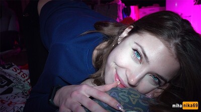 MIHANIKA69爆插白浆四溅！跪求深喉的骚穴开干就是这么爽！